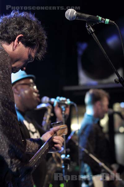 BARRENCE WHITFIELD AND THE SAVAGES - 2012-04-04 - PARIS - La Fleche d'Or - 